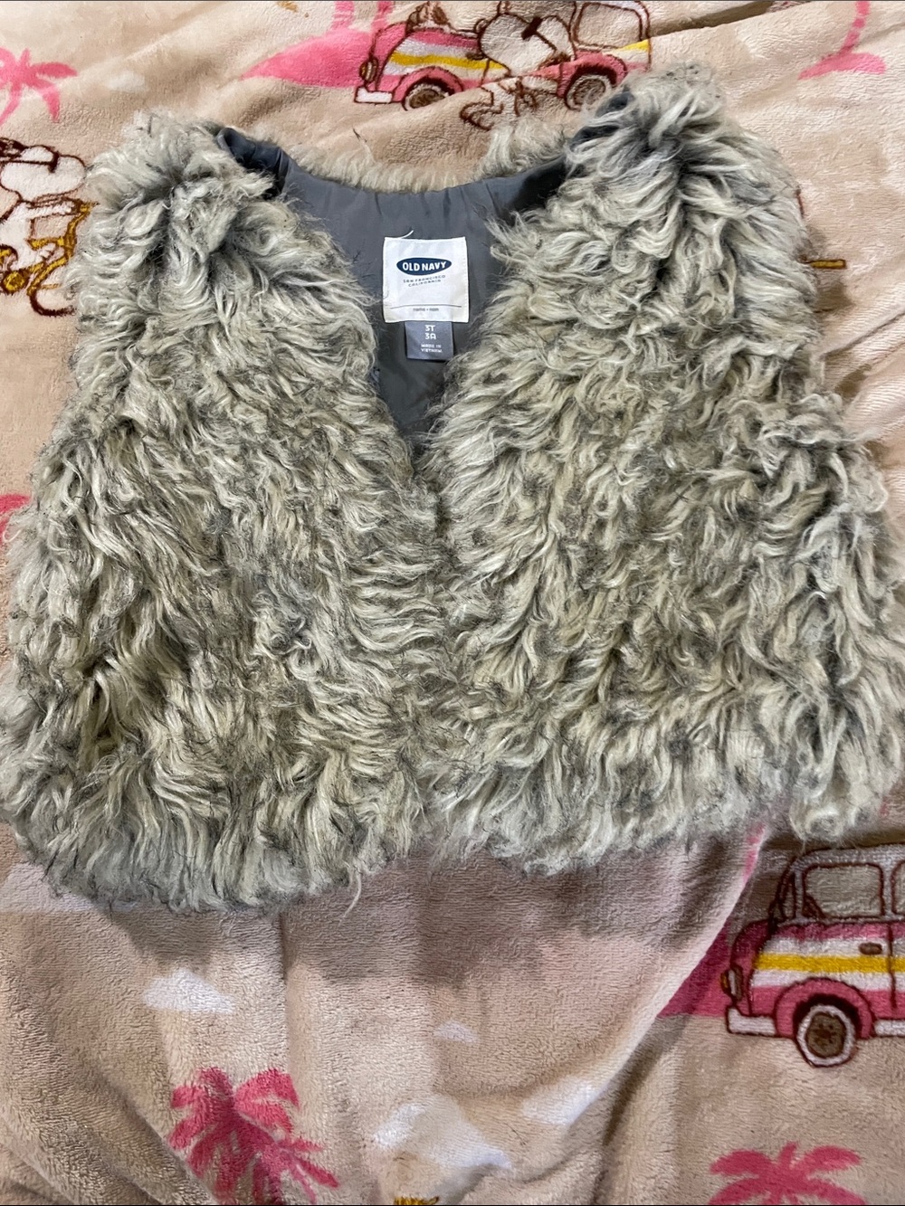 Old Navy Faux Fur Vest in Light Gray